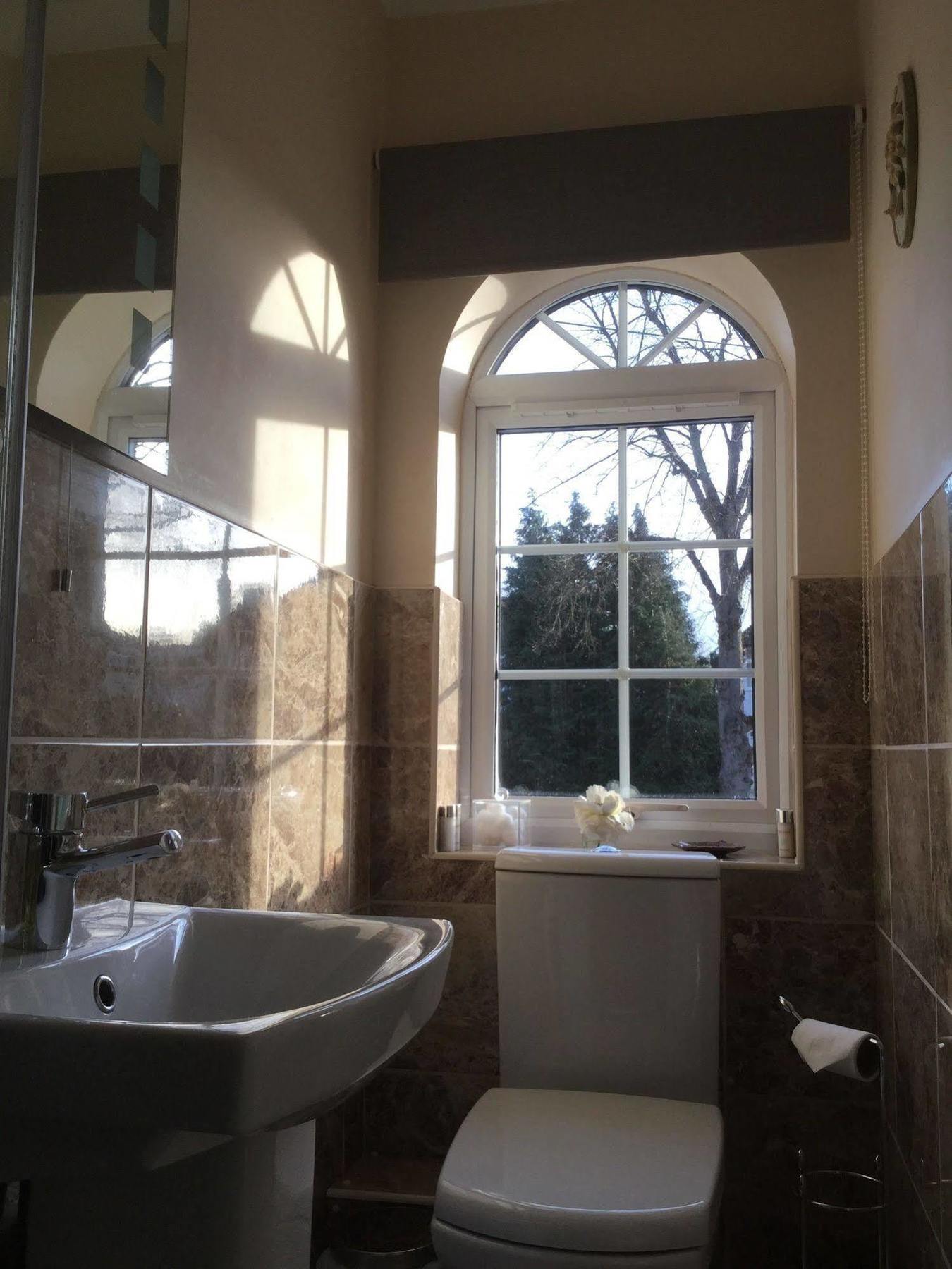 Faviere Guest House Stratford-Upon-Avon Exterior foto